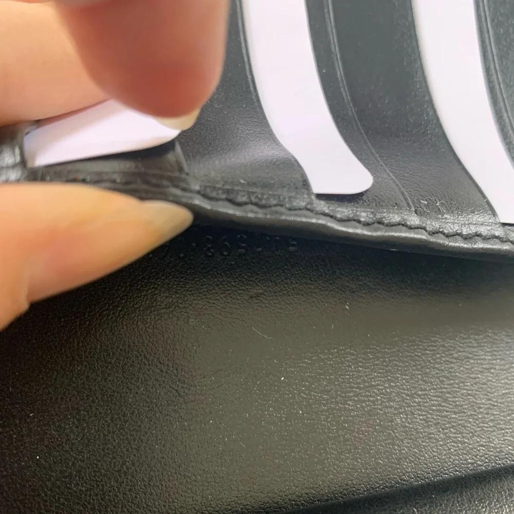 BrandNew Authentic Gucci Unisex Leather Wallet Clutch